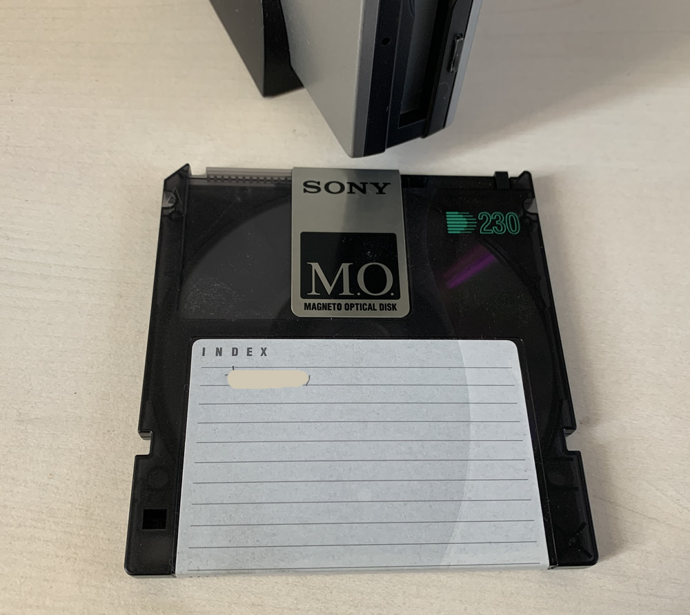 SONY製MOドライブ　230MB